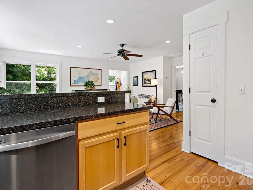 24 Browndale Road, Asheville, NC 28805.  MLS# CAR4407977, YatesRealty ID 41882. 