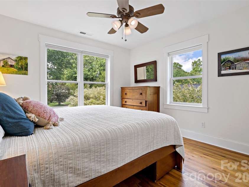 24 Browndale Road, Asheville, NC 28805.  MLS# CAR4407977, YatesRealty ID 41882. 