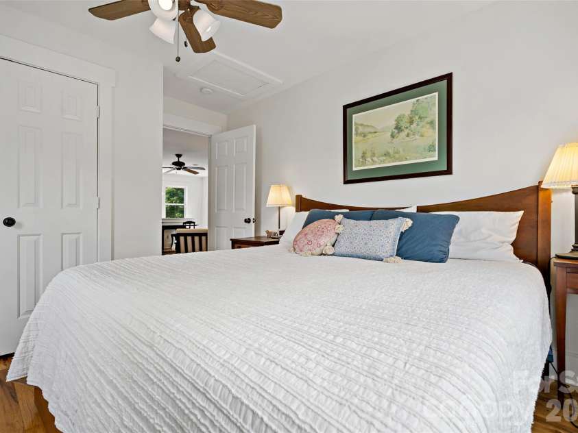 24 Browndale Road, Asheville, NC 28805.  MLS# CAR4407977, YatesRealty ID 41882. 
