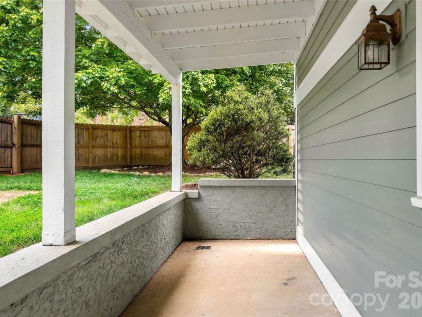 24 Browndale Road, Asheville, NC 28805.  MLS# CAR4407977, YatesRealty ID 41882. 