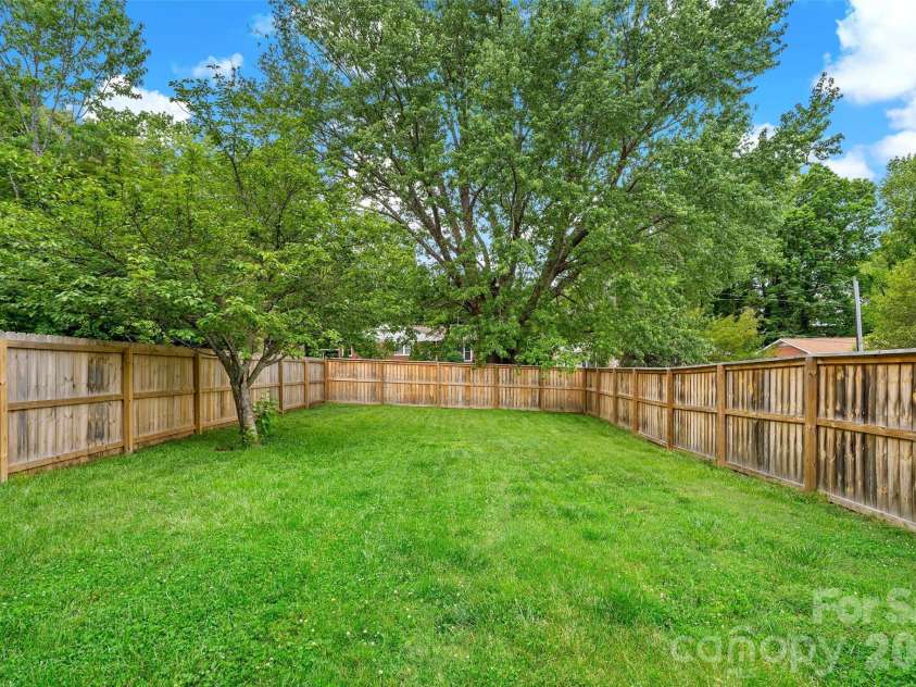 24 Browndale Road, Asheville, NC 28805.  MLS# CAR4407977, YatesRealty ID 41882. 