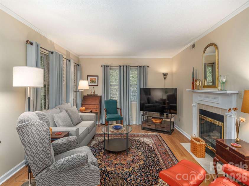 3201 Saint Augustine Place, Asheville, NC 28805.  MLS# CAR4395613, YatesRealty ID 41883. 