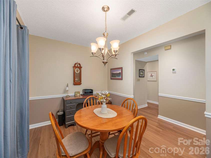 3201 Saint Augustine Place, Asheville, NC 28805.  MLS# CAR4395613, YatesRealty ID 41883. 