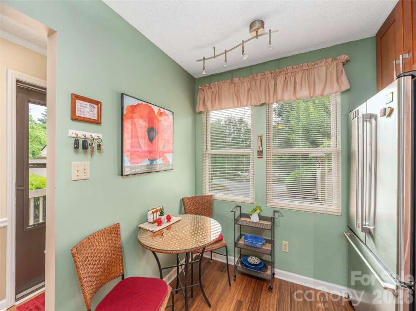 3201 Saint Augustine Place, Asheville, NC 28805.  MLS# CAR4395613, YatesRealty ID 41883. 