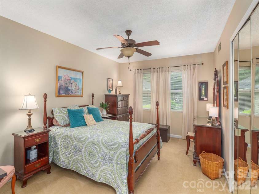 3201 Saint Augustine Place, Asheville, NC 28805.  MLS# CAR4395613, YatesRealty ID 41883. 
