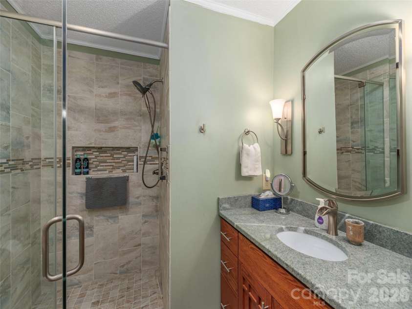 3201 Saint Augustine Place, Asheville, NC 28805.  MLS# CAR4395613, YatesRealty ID 41883. 