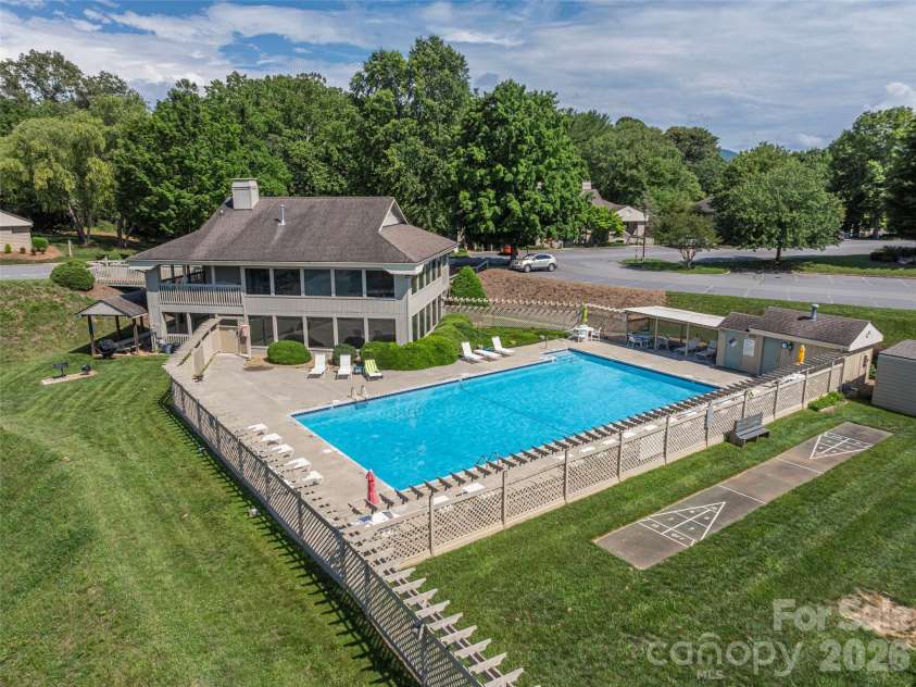 3201 Saint Augustine Place, Asheville, NC 28805.  MLS# CAR4395613, YatesRealty ID 41883. 