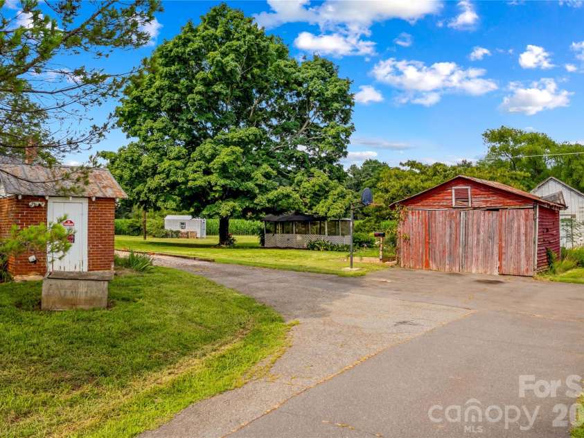 532 Rash Road, Olin, NC 28660.  MLS# CAR4410788, YatesRealty ID 41884. 