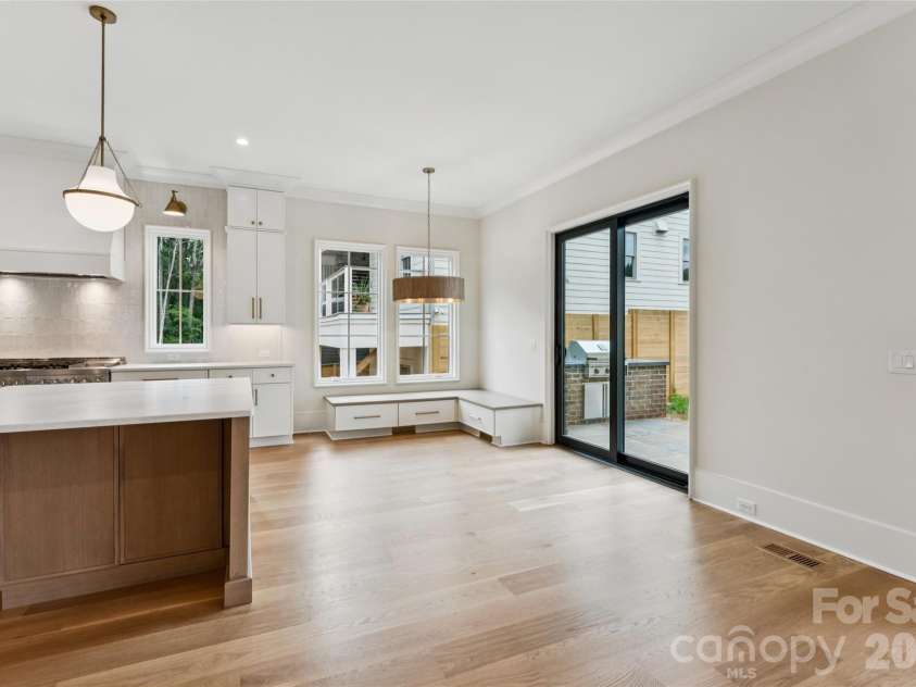 630 Ashworth Road, Charlotte, NC 28211.  MLS# CAR4405743, YatesRealty ID 41885. 