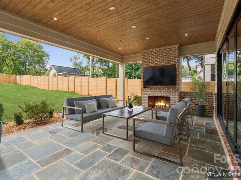 630 Ashworth Road, Charlotte, NC 28211.  MLS# CAR4405743, YatesRealty ID 41885. 