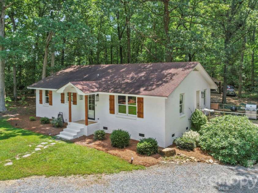 6214 New Salem Road, Marshville, NC 28103.  MLS# CAR4409358, YatesRealty ID 41886. 