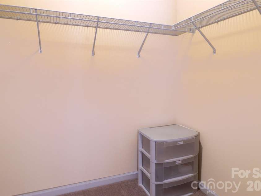 5061 Newport Lakes Drive, Rock Hill, SC 29732.  MLS# CAR4406565, YatesRealty ID 41887. 