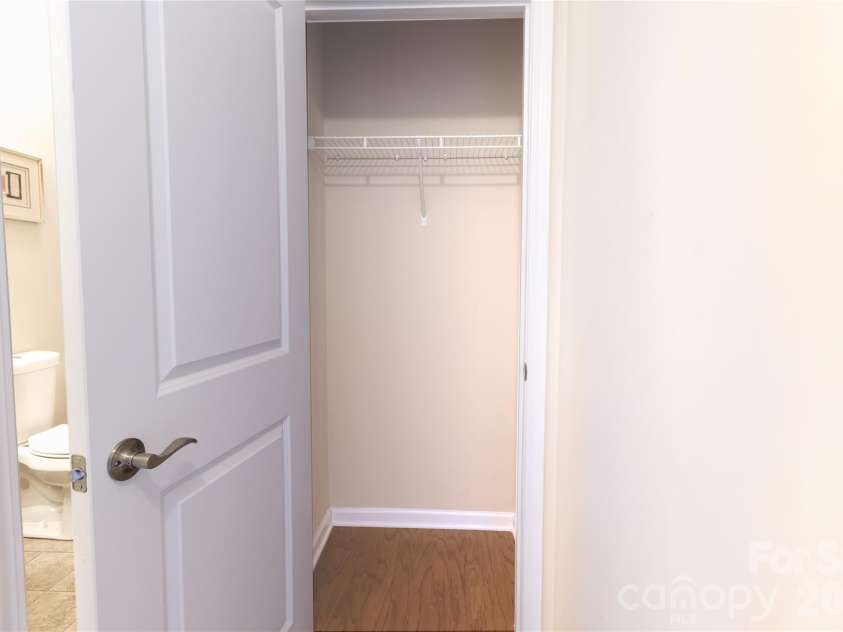 5061 Newport Lakes Drive, Rock Hill, SC 29732.  MLS# CAR4406565, YatesRealty ID 41887. 