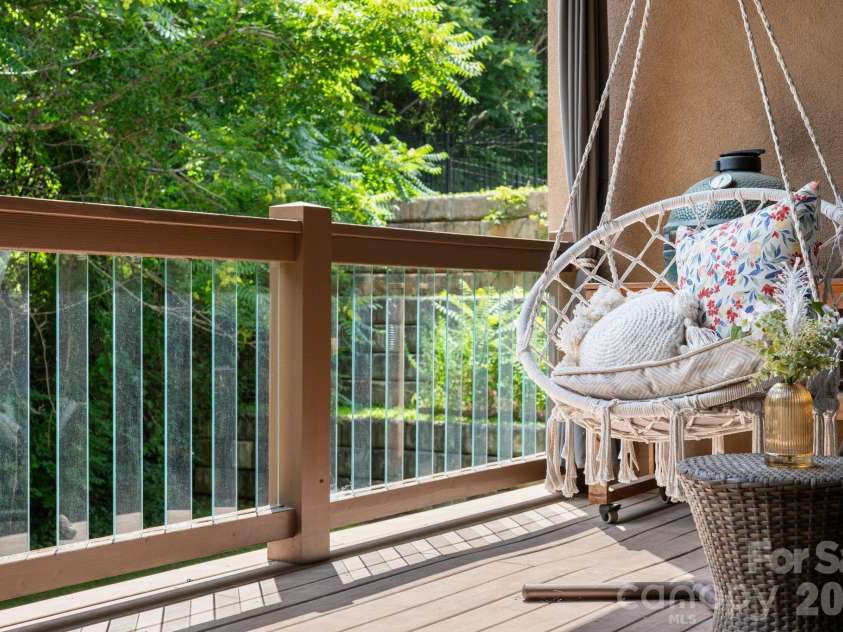 26 Macallan Lane, Asheville, NC 28805.  MLS# CAR4401347, YatesRealty ID 41888. 