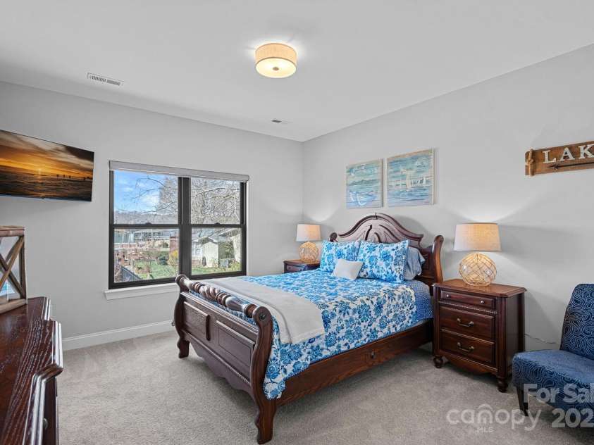 106 Beachview Drive, Mooresville, NC 28117.  MLS# CAR4228983, YatesRealty ID 4189. 2nd En-Suite Bedroom