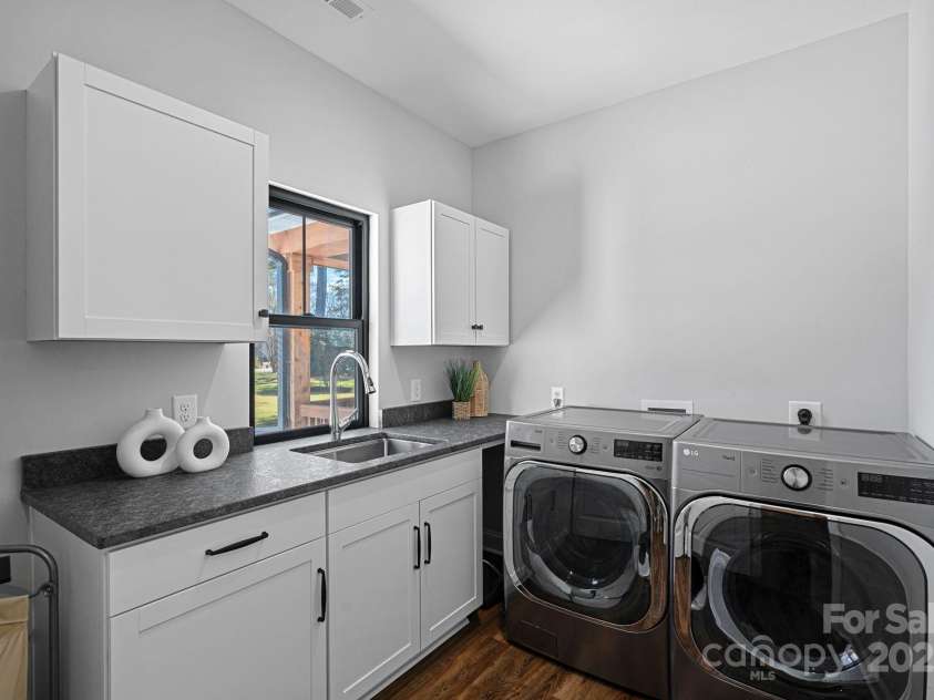 106 Beachview Drive, Mooresville, NC 28117.  MLS# CAR4228983, YatesRealty ID 4189. Laundry Room Built for Stackable W/D