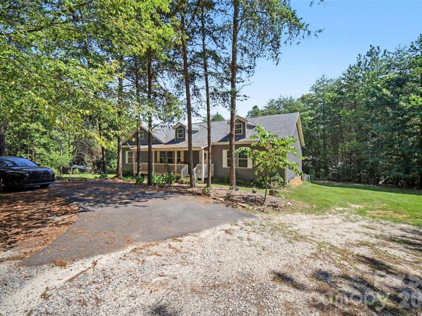 2702 Henry Knob Road, Clover, SC 29710.  MLS# CAR4410295, YatesRealty ID 41890. 