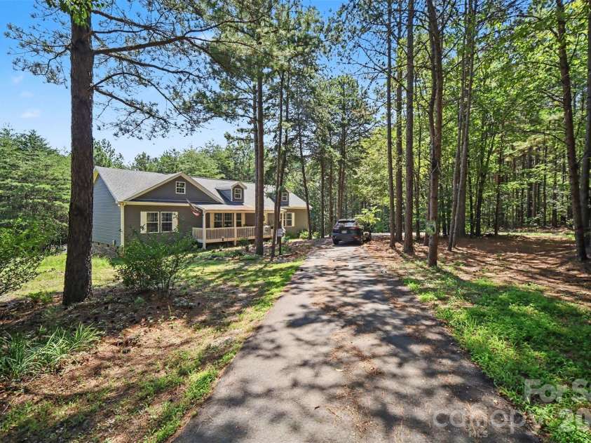 2702 Henry Knob Road, Clover, SC 29710.  MLS# CAR4410295, YatesRealty ID 41890. 