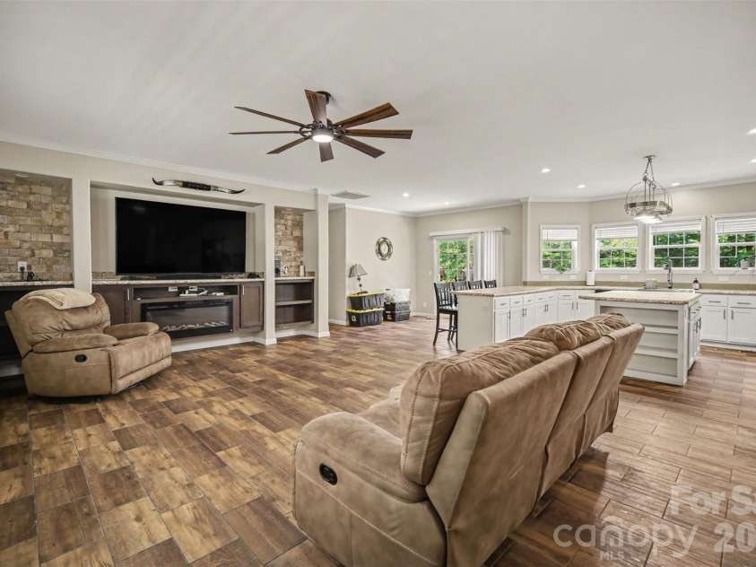 2702 Henry Knob Road, Clover, SC 29710.  MLS# CAR4410295, YatesRealty ID 41890. 