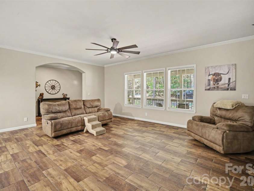 2702 Henry Knob Road, Clover, SC 29710.  MLS# CAR4410295, YatesRealty ID 41890. 