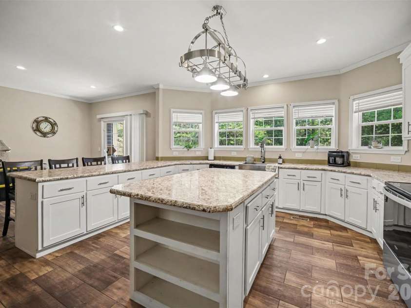 2702 Henry Knob Road, Clover, SC 29710.  MLS# CAR4410295, YatesRealty ID 41890. 