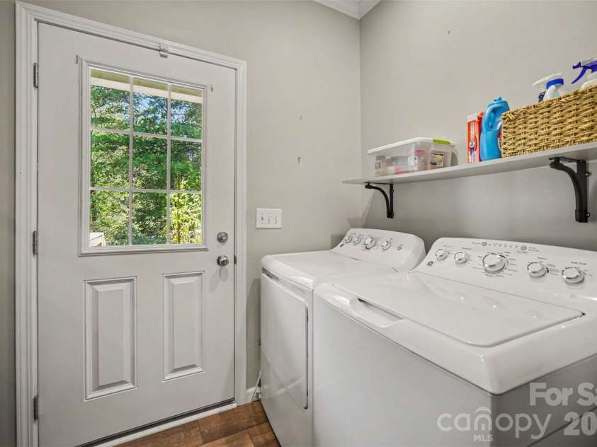 2702 Henry Knob Road, Clover, SC 29710.  MLS# CAR4410295, YatesRealty ID 41890. 
