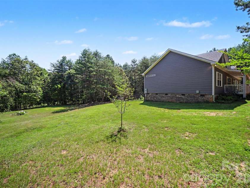 2702 Henry Knob Road, Clover, SC 29710.  MLS# CAR4410295, YatesRealty ID 41890. 