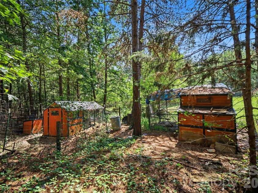 2702 Henry Knob Road, Clover, SC 29710.  MLS# CAR4410295, YatesRealty ID 41890. 
