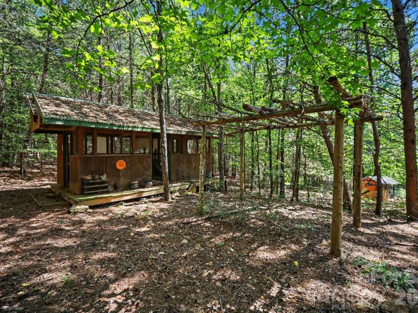 2702 Henry Knob Road, Clover, SC 29710.  MLS# CAR4410295, YatesRealty ID 41890. 