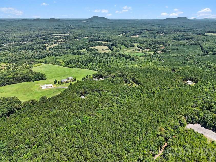 2702 Henry Knob Road, Clover, SC 29710.  MLS# CAR4410295, YatesRealty ID 41890. 