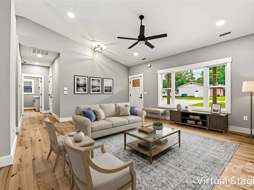 334 Woodland Drive, Hendersonville, NC 28792.  MLS# CAR4407345, YatesRealty ID 41891. 