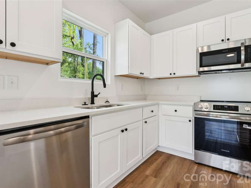1004 Oak Hill Drive, Monroe, NC 28112.  MLS# CAR4408490, YatesRealty ID 41893. 