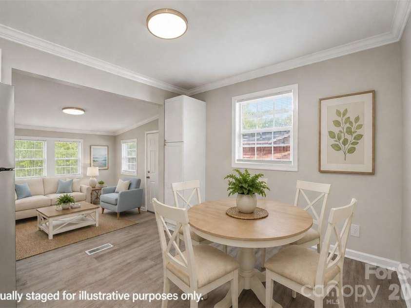 4421 Knollcrest Drive, Charlotte, NC 28208.  MLS# CAR4409172, YatesRealty ID 41894. 