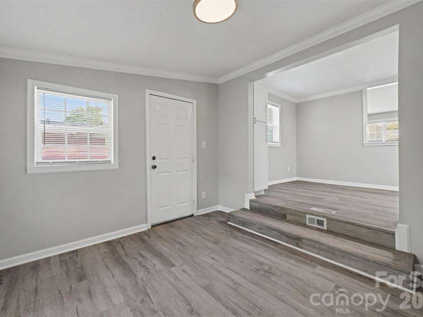 4421 Knollcrest Drive, Charlotte, NC 28208.  MLS# CAR4409172, YatesRealty ID 41894. 