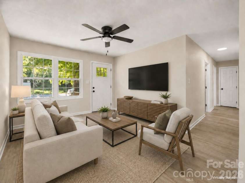 432 Springhill Drive, Matthews, NC 28104.  MLS# CAR4411729, YatesRealty ID 41897. 
