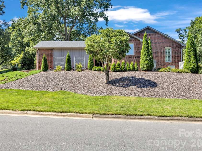 335 Bethel Drive, Salisbury, NC 28144.  MLS# CAR4410045, YatesRealty ID 41898. 