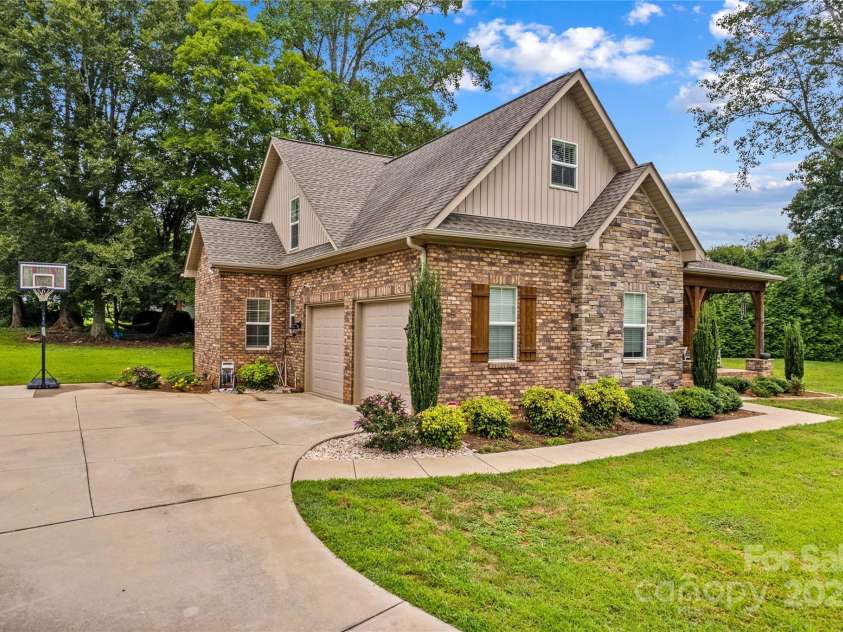 178 Nellwood Court, Mocksville, NC 27028.  MLS# CAR4301182, YatesRealty ID 419. 