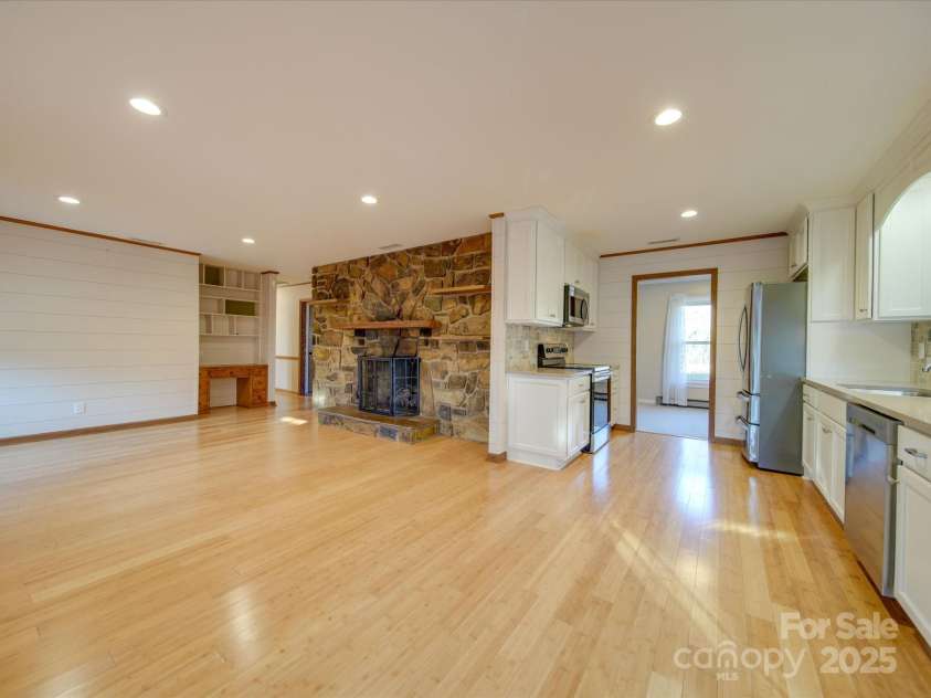 44101 Millingport Road, Richfield, NC 28137.  MLS# CAR4213972, YatesRealty ID 419. Living room