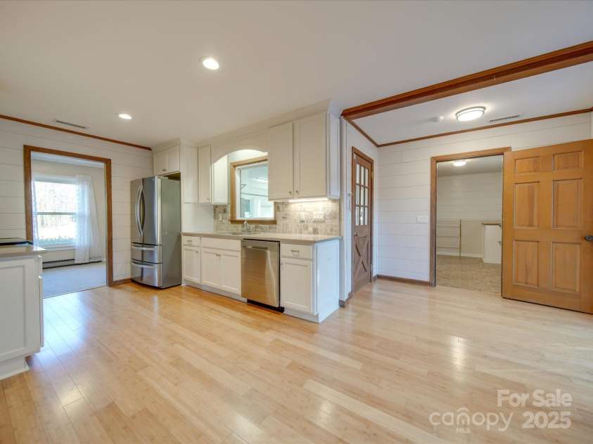 44101 Millingport Road, Richfield, NC 28137.  MLS# CAR4213972, YatesRealty ID 419. Open floor space/kitchen