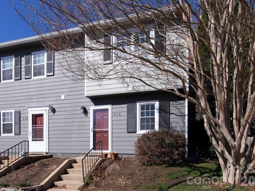 6116 Heath Ridge Court, Charlotte, NC 28210.  MLS# CAR4342490, YatesRealty ID 4190. 