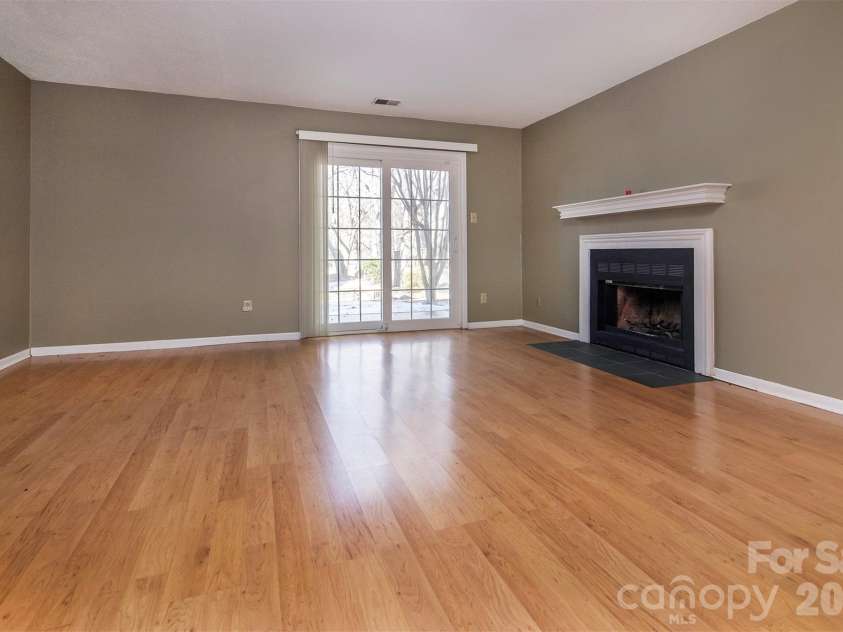 6116 Heath Ridge Court, Charlotte, NC 28210.  MLS# CAR4342490, YatesRealty ID 4190. 