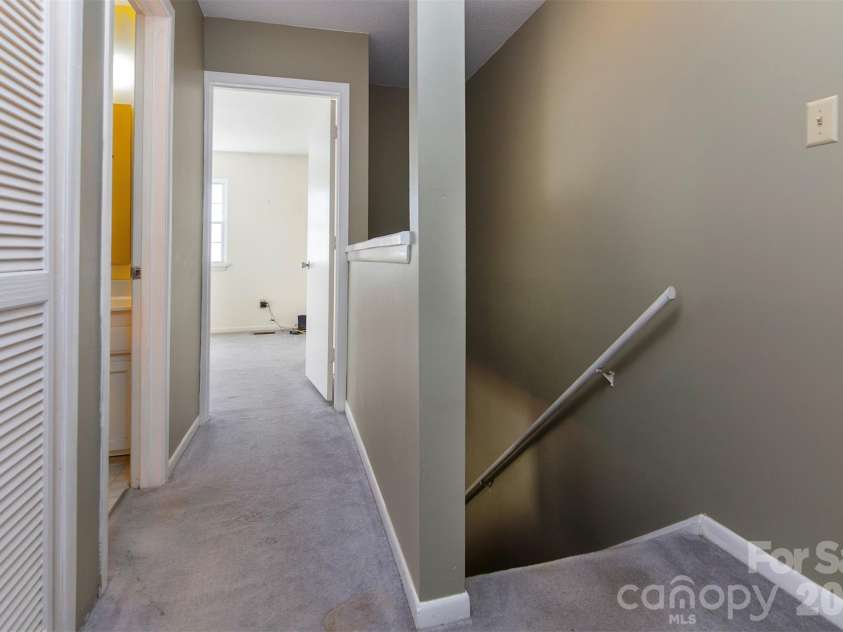 6116 Heath Ridge Court, Charlotte, NC 28210.  MLS# CAR4342490, YatesRealty ID 4190. 