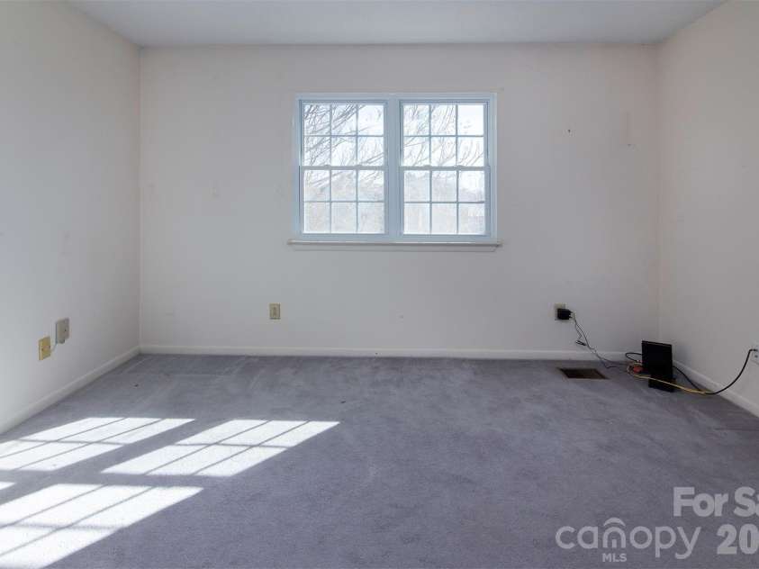 6116 Heath Ridge Court, Charlotte, NC 28210.  MLS# CAR4342490, YatesRealty ID 4190. 