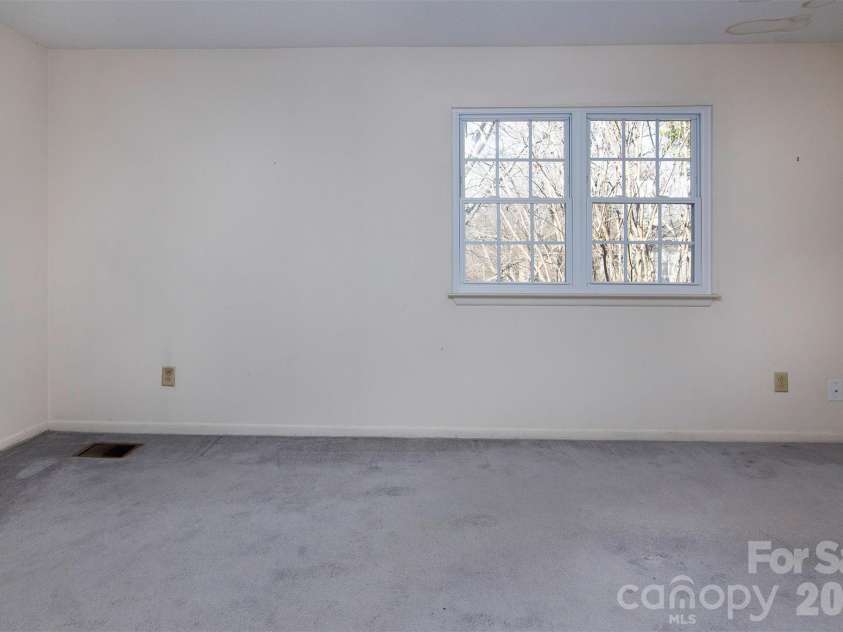 6116 Heath Ridge Court, Charlotte, NC 28210.  MLS# CAR4342490, YatesRealty ID 4190. 