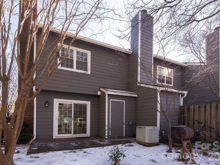 6116 Heath Ridge Court, Charlotte, NC 28210.  MLS# CAR4342490, YatesRealty ID 4190. 