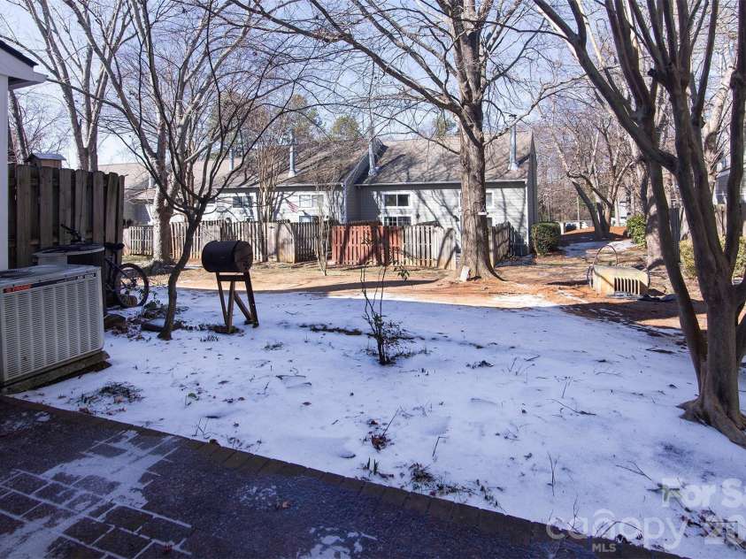 6116 Heath Ridge Court, Charlotte, NC 28210.  MLS# CAR4342490, YatesRealty ID 4190. 
