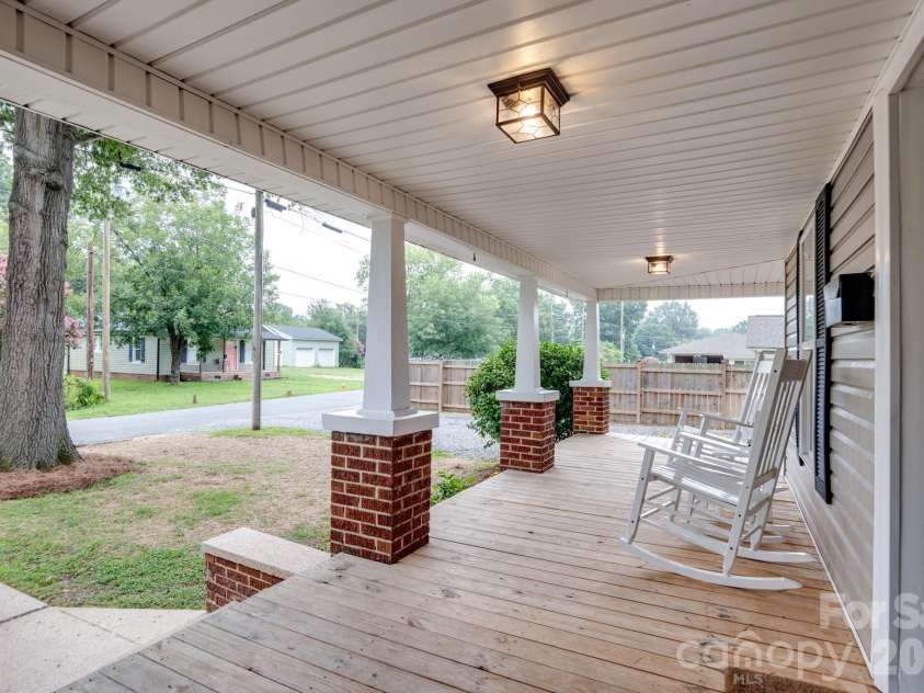 1103 Mable Avenue, Kannapolis, NC 28083.  MLS# CAR4402555, YatesRealty ID 41902. 