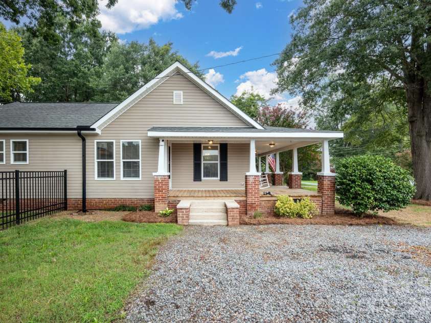 1103 Mable Avenue, Kannapolis, NC 28083.  MLS# CAR4402555, YatesRealty ID 41902. 