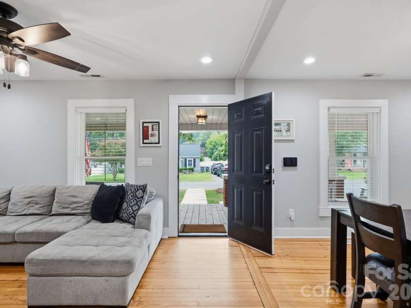 1103 Mable Avenue, Kannapolis, NC 28083.  MLS# CAR4402555, YatesRealty ID 41902. 