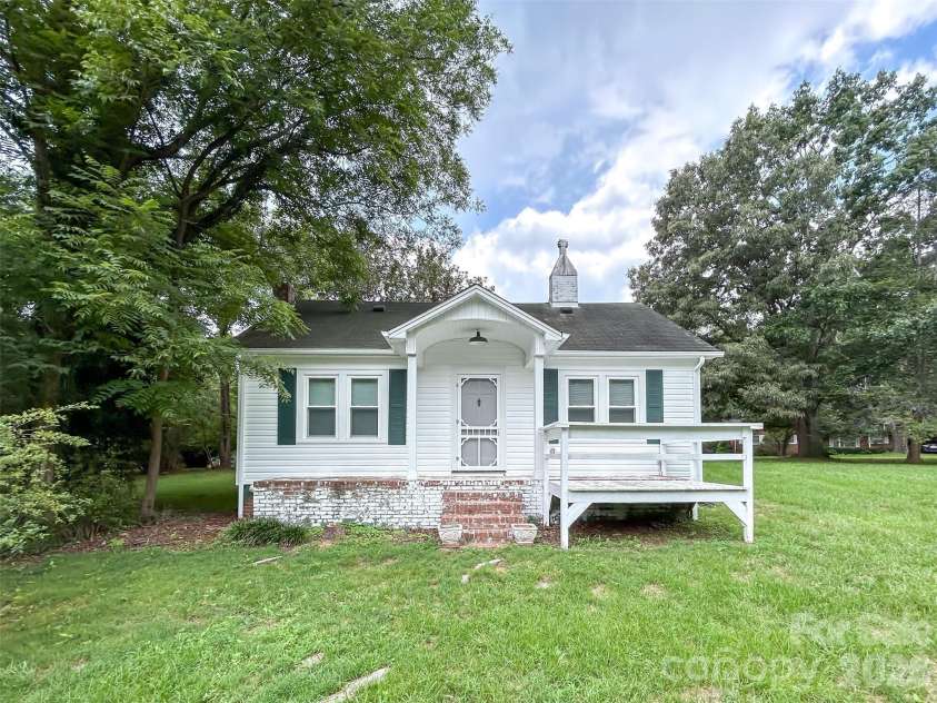 661 Central Street, Hudson, NC 28638.  MLS# CAR4406786, YatesRealty ID 41904. 